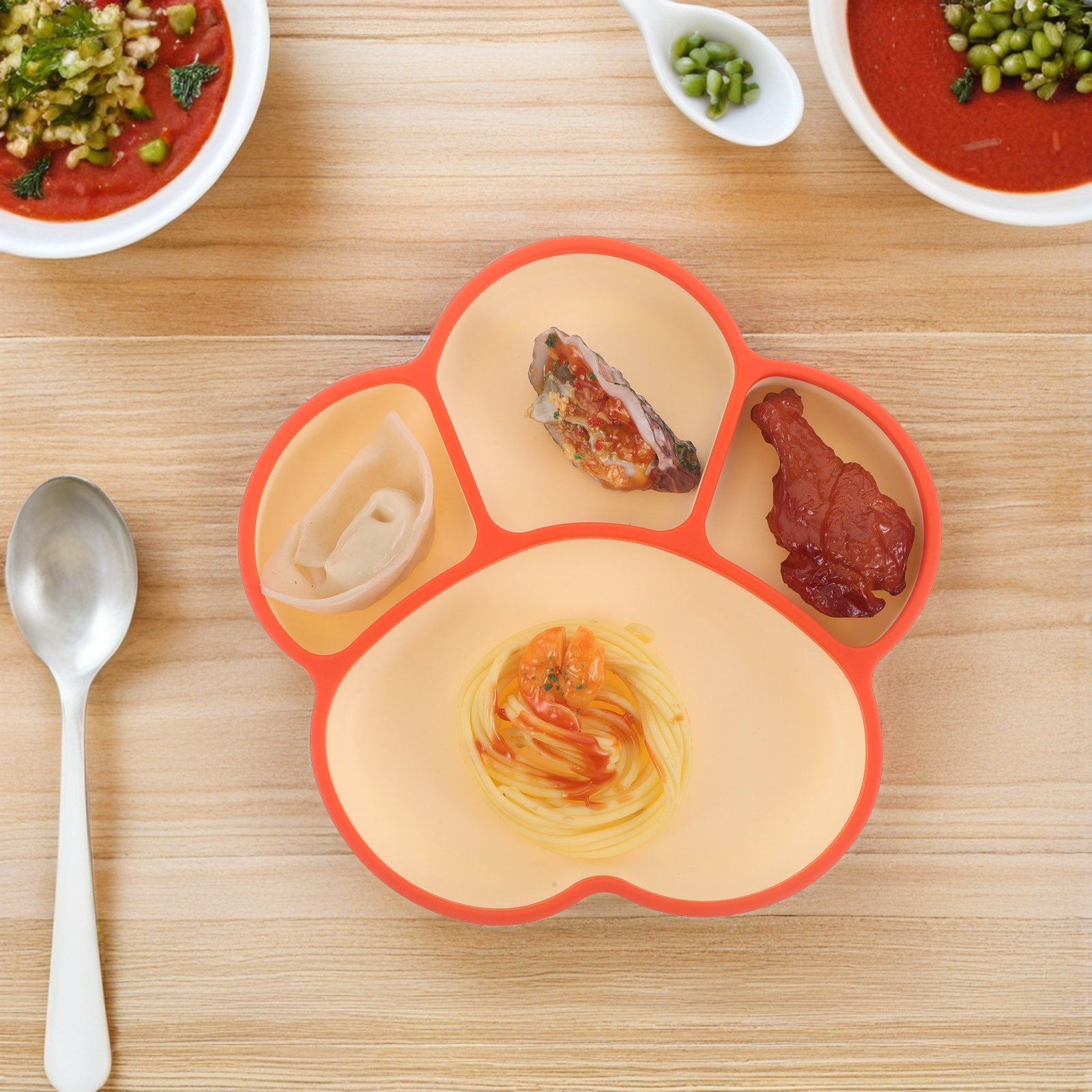 Dziecięcy talerzyk z przegródk – Plate Suction Toddler recenzja i cena